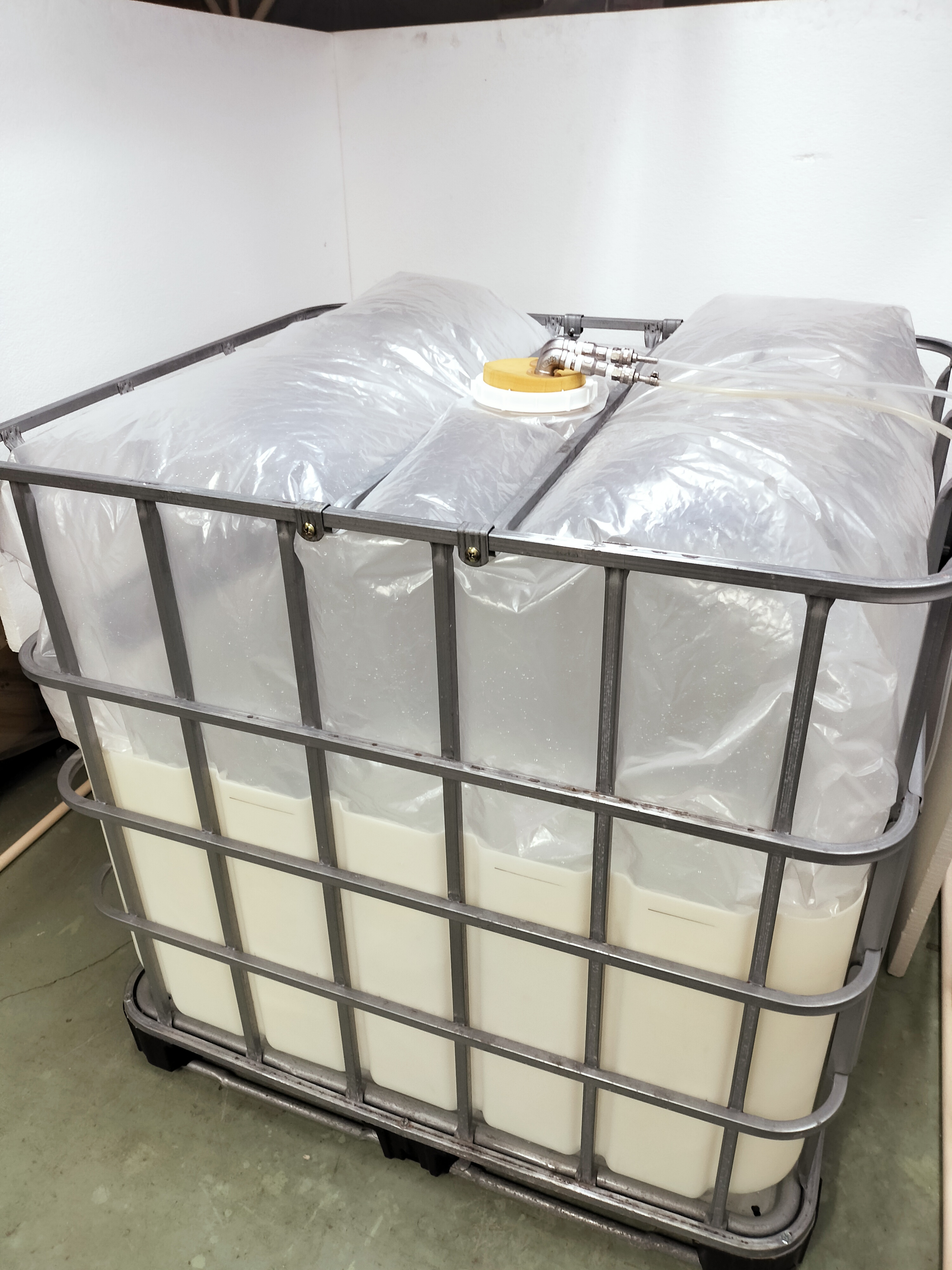 1000L エアーリフト型ディスポ培養装置